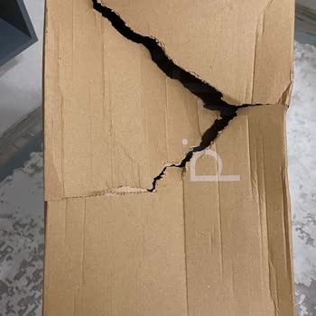 Yırtık Paket Teslimatı Ve Güvenlik Endişesi