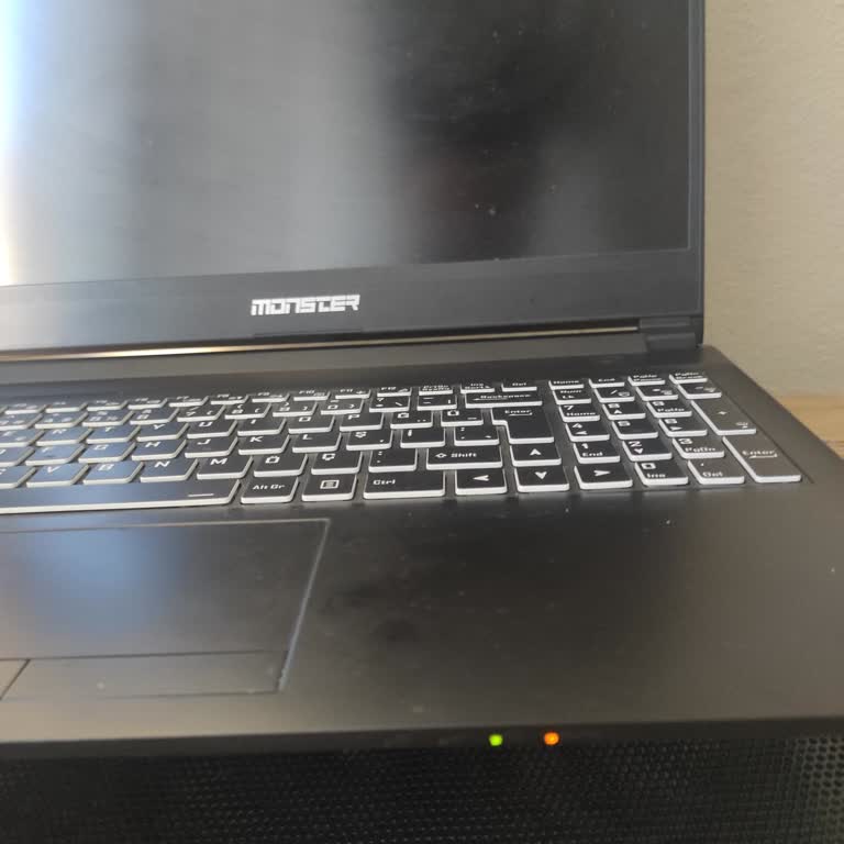 Monster Notebook Abra A5 V17.2 Won’t Turn On Despite Indicator Lights