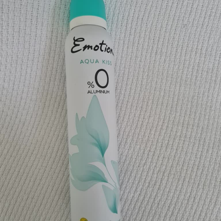 Emotion Deodorant Cilt Tahrişi Yaptı: Formül Değişikliği Mi?
