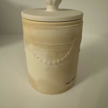 Kullanılmadan Dağılan Mum Yağı Ve İlgisiz Firma