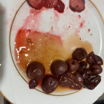 Bozuk Dondurulmuş Meyvelerle Paramız Çöpe Gitti
