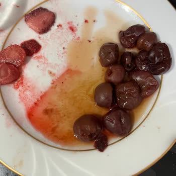 Bozuk Dondurulmuş Meyvelerle Paramız Çöpe Gitti