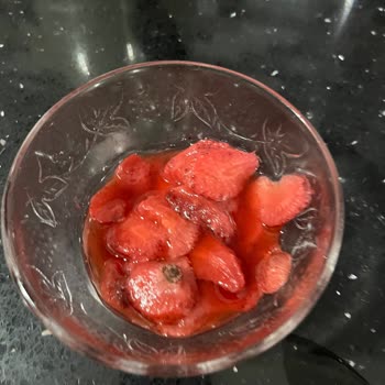 Bozuk Dondurulmuş Meyvelerle Paramız Çöpe Gitti