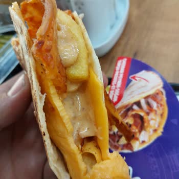 Maydonoz Döner Soğuk Ve Özensiz Yemek Deneyimi