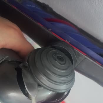 Dyson Süpürge Başlık Sorunu: Yardım Bekliyorum