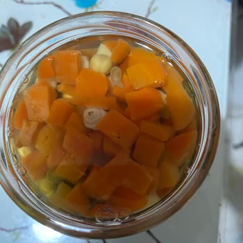 Migros Garnitürde Şok: Salyangoz Çıktı!