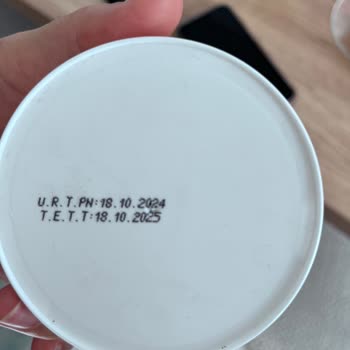 Çikolata İçinde Beklenmedik Plastik Parçası Şoku