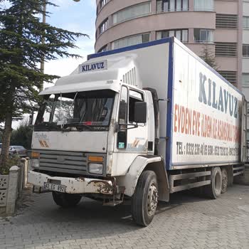 Klavuz Nakliyat Konya Hem Yaya Hem Araç Yolunu Kapatmışlar!