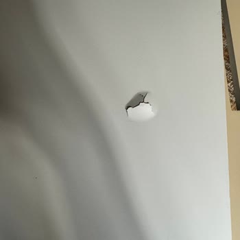 Zara'dan Gelen Kırık Oyuncak Mutfaklar Ve İlgisizlik