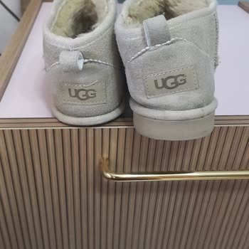 Çocuğumun Ugg Botunun Alt Tabanı Düştü, Satıcı İade Kabul Etmiyor