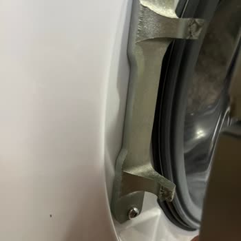 Hasarlı Çamaşır Makinesi Ve Servis Sorunları