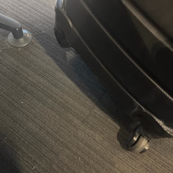 Valizimin Tekerleği Kayboldu, İlgisizlikle Karşılaştım