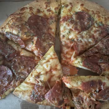 Yemeksepeti Dağılan Pizza Ve Yetersiz Çözüm