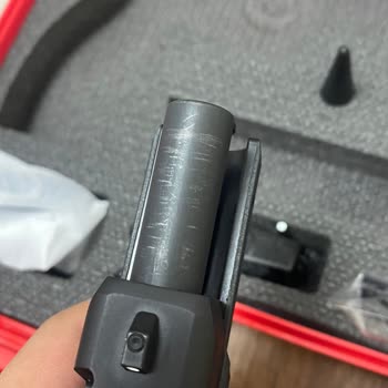 Yeni Tabancada Çizikler Ve Kapak Sorunu