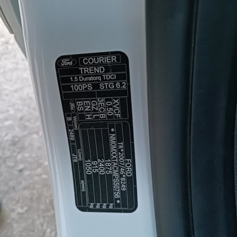 Ford Courier Model Belirsizliği