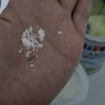 Bebek Mamasında Şok Edici Yabancı Madde!