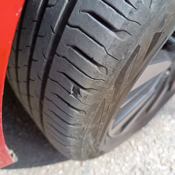 Ford Focus Lastikleri: Kayma Ve Kopma Sorunu