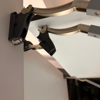 Mutfak Dolabı Piston Sorunu Ve Yetersiz Hizmet