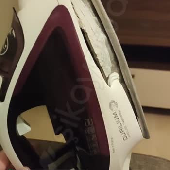 Tefal Ütü Buharı İle Kendini Yaktı!