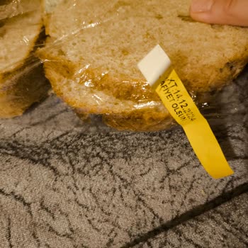 Migros'tan Alınan Ekmeğin Küflü Çıkması Ve Kalite Kontrol Eksikliği