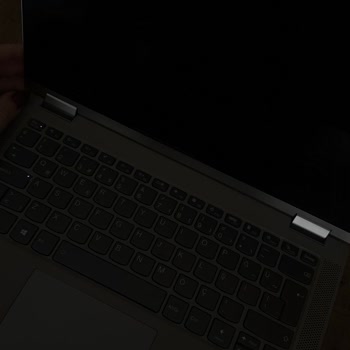 Lenovo Flex 5 Laptop: Ekran Sorunu Ve Servis Hayal Kırıklığı