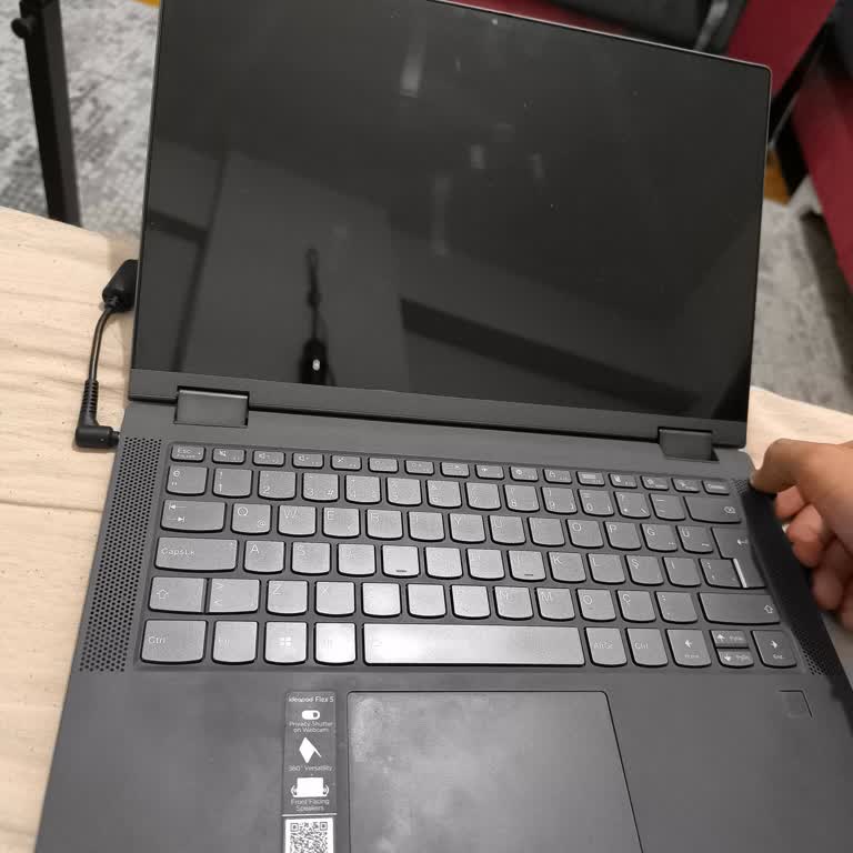 Lenovo Flex 5 Laptop: Ekran Sorunu Ve Servis Hayal Kırıklığı