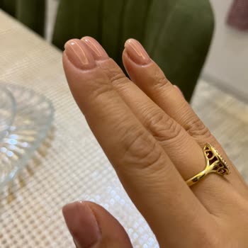 Kalıcı Oje Fiyaskosu: Kaba Ve Kusurlu Hizmet