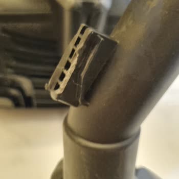 Philips Süpürgenin Dayanıksız Hortum Tasarımı