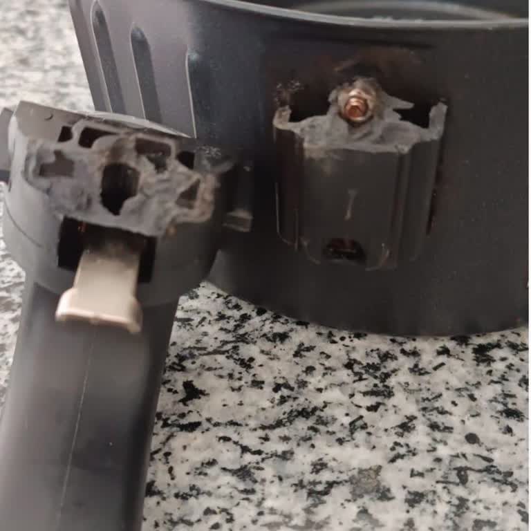 Schafer Airfryer: Destek Eksikliği Ve Kalitesiz Malzeme