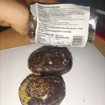 Bozuk Çikolata Kaplı Kestanelerle Hayal Kırıklığı