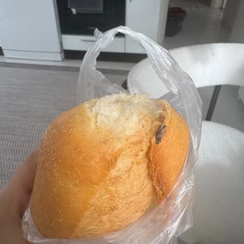 Burdur BİM'de Hijyen Sorunu: Ekmekte Böcek Şoku