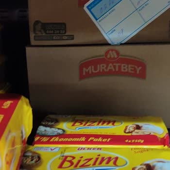 Reyondaki Ürünleri Satmayan BİM Mağazası