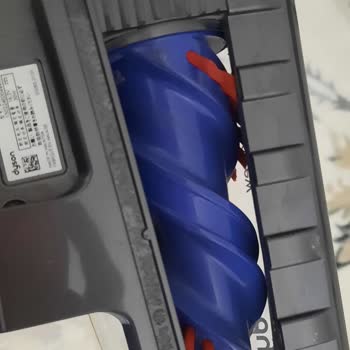 Süpürgenin Parçaları Sorun Çıkarıyor