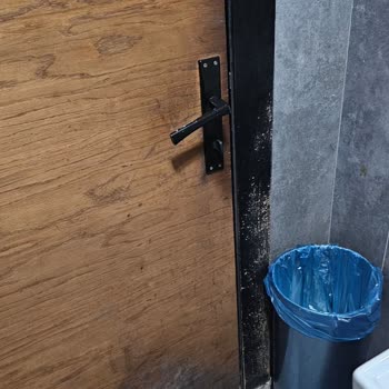 Hijyen Ve Havalandırma Sorunları: Arabica Coffee House Deneyimi