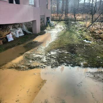 Erciş'te Su Arızası Ve Sorumsuzluk