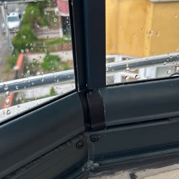 Cam Balkon Sorunu: İletişimsizlik Ve İhmal