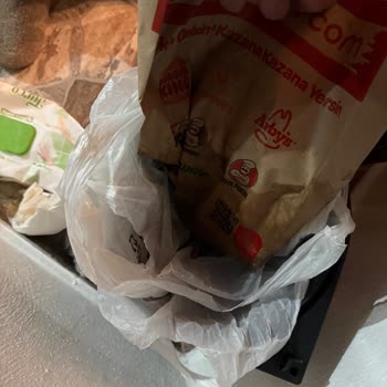 Gülerek Cevap Veren Personel Müşteri Memnuniyetini Zedeliyor