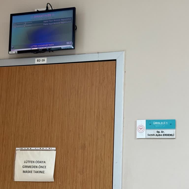 Üroloji Polikliniği'nde İlgisiz Ve Kaba Doktor Deneyimi