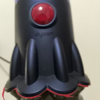Dyson V12 Süpürge Plastik Deformasyon Sorunu