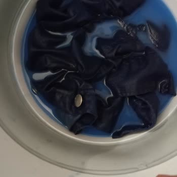 Tudors Gömleği Boyasını Tişörte Verdi, Müşteri Hizmetleri Çözüm Sunmuyor