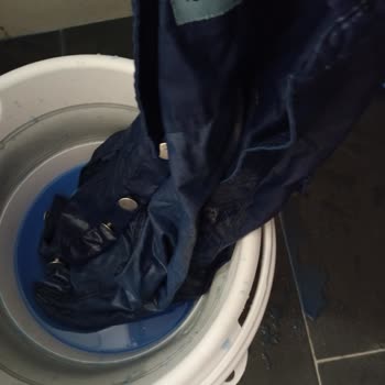 Tudors Gömleği Boyasını Tişörte Verdi, Müşteri Hizmetleri Çözüm Sunmuyor