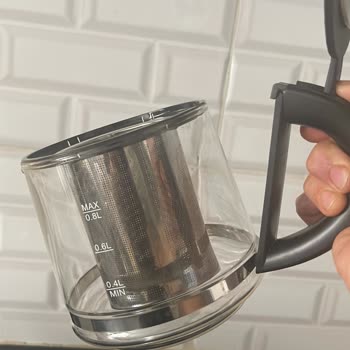 Schafer Çaycıda Güvenlik Sorunu: Kaynar Çay Kazası