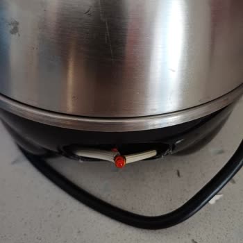 Arnica Yumurta Pişirme Makinesi Servis Sorunu: 1 Ayda Çözülemeyen Açma Kapama Düğmesi