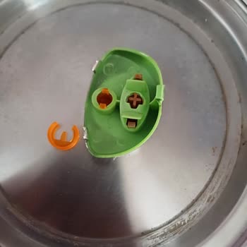 Arnica Yumurta Pişirme Makinesi Servis Sorunu: 1 Ayda Çözülemeyen Açma Kapama Düğmesi