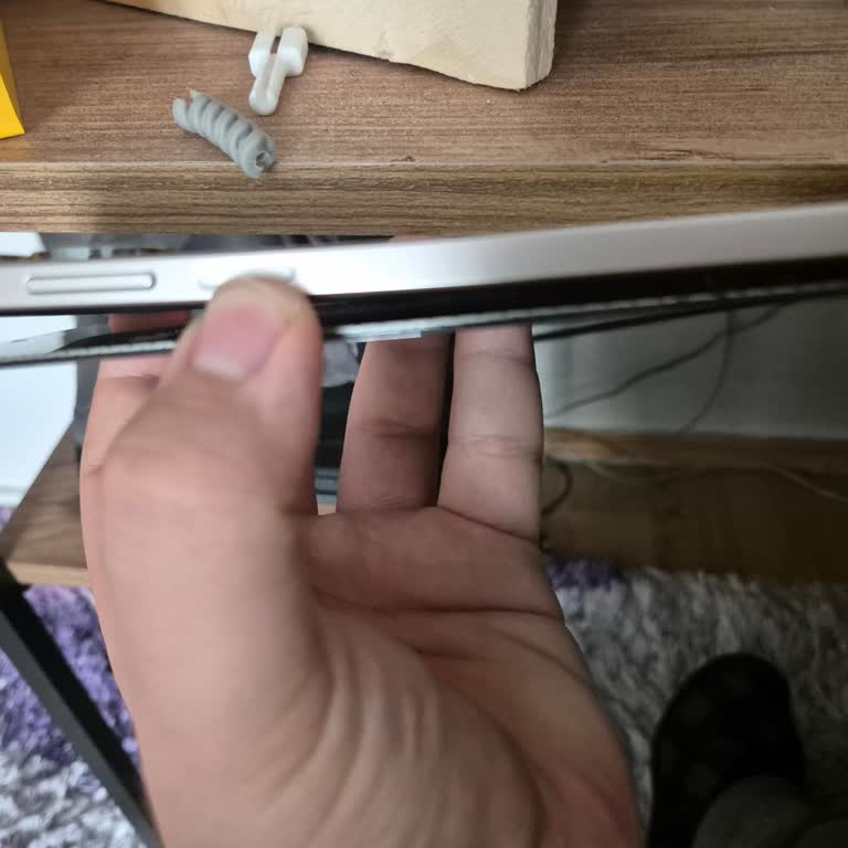 Realme C55 Bildschirm löst sich komplett nach nur einem Jahr Nutzung