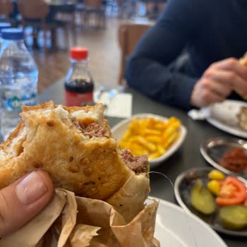 Köfteci Yusuf'ta Yabancı Madde Şoku Ve İlgisiz Hizmet