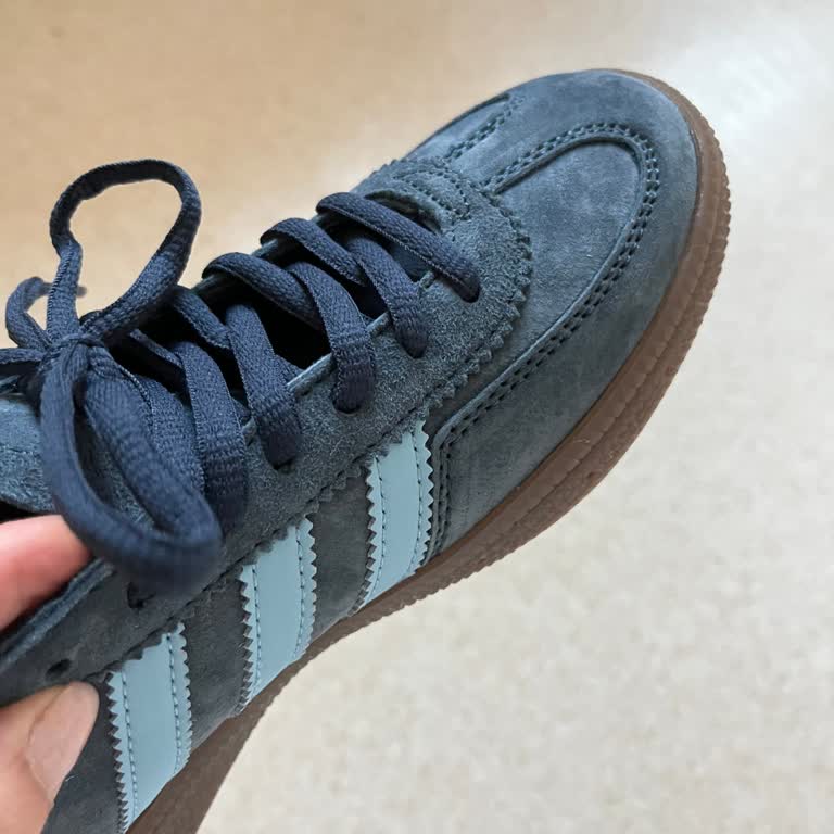 Yırtık Paket Ve Yanıltıcı Beden Tavsiyesiyle Hayal Kırıklığı