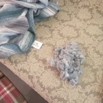 A101'den Alınan Battaniyenin Tüy Dökme Sorunu