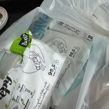 Tarihi Geçmiş Bebek Islak Mendili Şoku