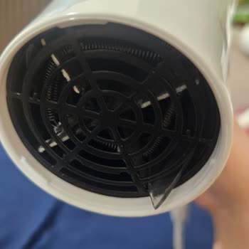 Fakir Saç Kurutma Makinesi Patladı: Güvenlik Riski Ve Ürün Şikayeti